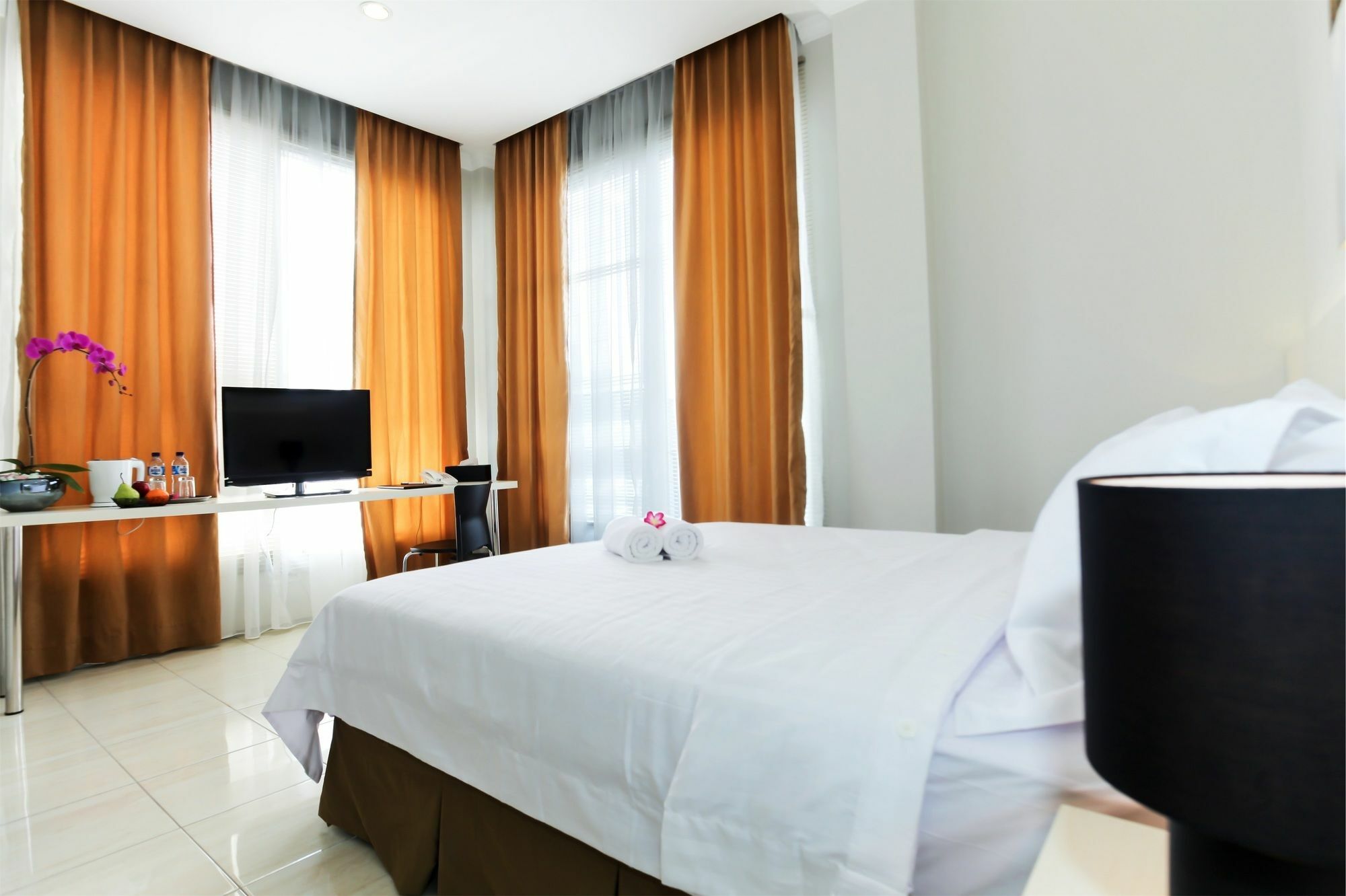 ג'קרטה Topaz Residence מראה חיצוני תמונה
